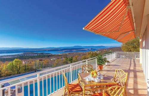 Jadranovo House | Lovely home in Jadranovo with WiFi