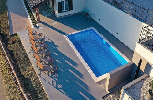 Lupoglav House | Lovely home in Lupoglav