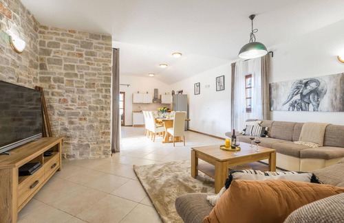 Muline House | Lovely home in Muline with WiFi