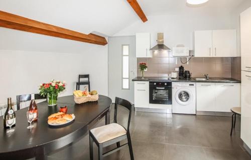Privas House | Lovely Home In Privas With Sauna