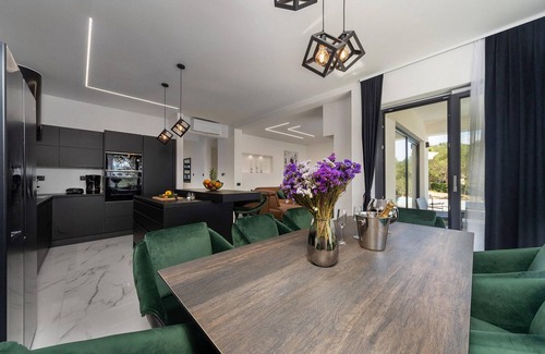 Banjol House | Lovely home in Rab with WiFi