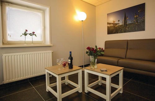 Retranchement House | Lovely home in Retranchement with WiFi
