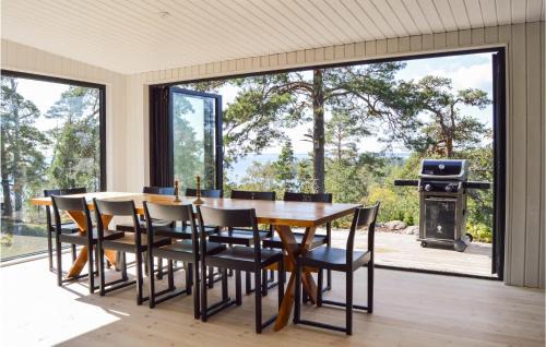 Sorunda House | Lovely Home In Sorunda With Kitchen