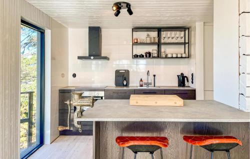Sorunda House | Lovely Home In Sorunda With Kitchen