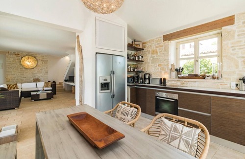 Stifanici House | Lovely home in Stifanici with WiFi
