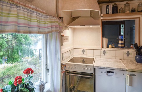 Tived House | Lovely home in Tived with WiFi