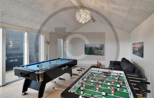 Bøtø By House | Lovely Home In Væggerløse With Kitchen