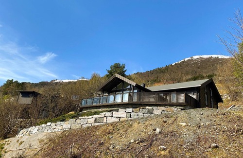 Valldal House | Lovely home in Valldal