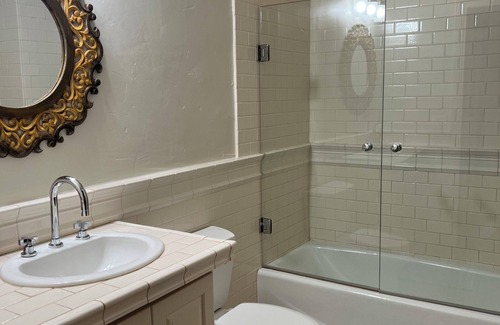 Kamas Apartment | Lovely home suite that sleeps 8 in Kamas with WiFi access with private entrance.