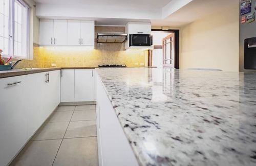 Guayaquil House | Lovely House in Terranostra Via a la Costa