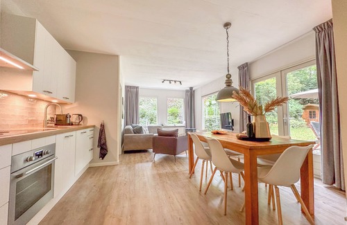 Haaren House | Lovely house with large garden in wooded area