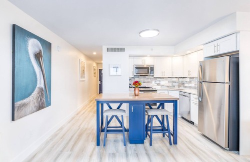 Captiva Apartment | Lovely Island Escape! Onsite Pools, Waterslides. Close to the Beach!