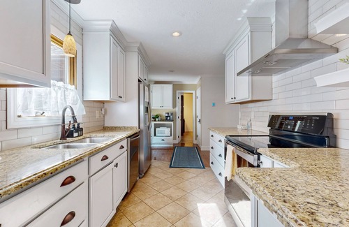 Maynardville House | Lovely lakefront home with fire pit, fireplace, dock and gas grill