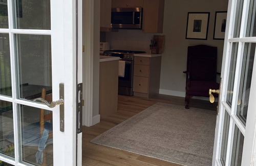 Land Park Cottage | Lovely Land Park Cottage
