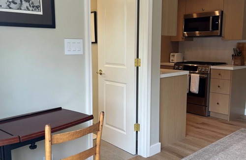 Land Park Cottage | Lovely Land Park Cottage