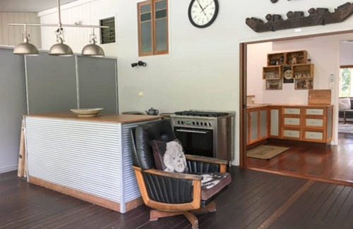 Edge Hill House | Lovely large 2 bedroom home with swimming pool