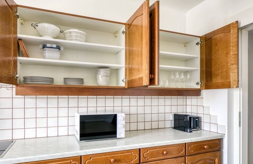 Hundsturm Apartment | Lovely Margareten 1BR w/Elevator, walk to U4 + Naschmarkt, by Blueground
