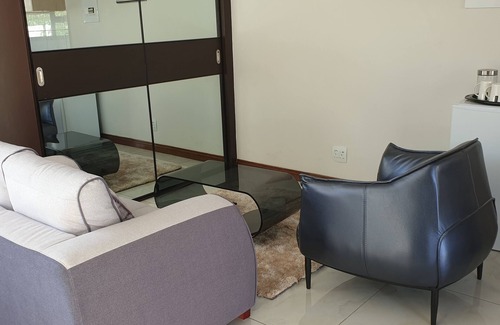 Centurion Apartment | Lovely Modern Apartments next to Lanseria Airport