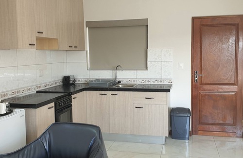 Centurion Apartment | Lovely Modern Apartments next to Lanseria Airport