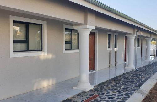 Centurion Apartment | Lovely Modern Apartments next to Lanseria Airport