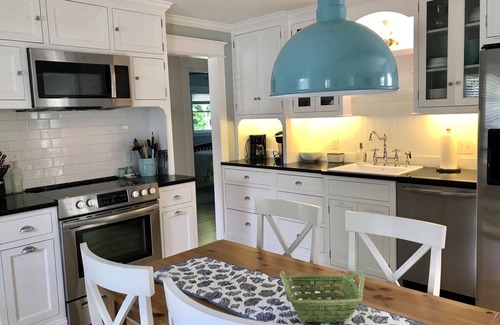 Narragansett Pier House | Lovely Narragansett Pier Vacation Home! Walk to local amenities & beach!