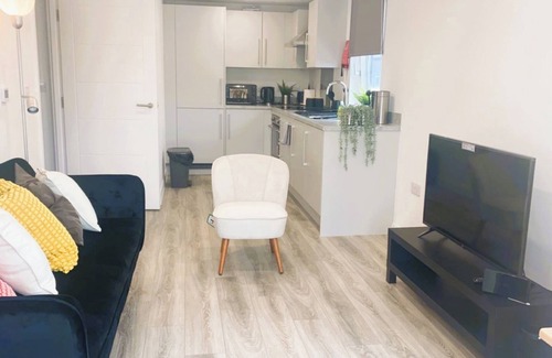 Willesborough Apartment | Lovely Newly Built Apartment Next to Ashford International Designer Outlet