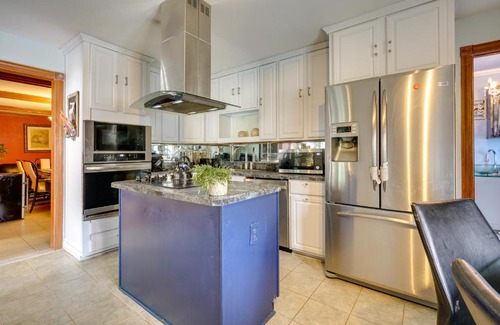Ocean Gate House | Lovely Ocean Gate Home Less Than 1 Mi to Beach!