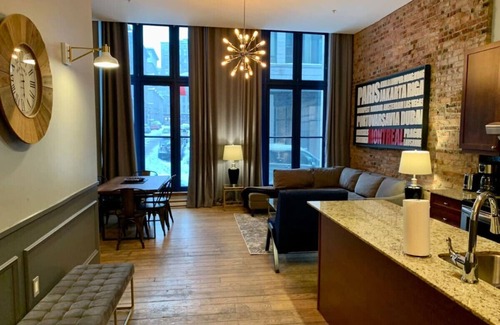 International District Apartment | Lovely Old Montreal 4BR & 2 floors loft Hotel