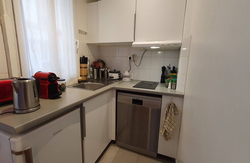 Asiatique Apartment | Lovely Parisian Flat Near Place D'italie