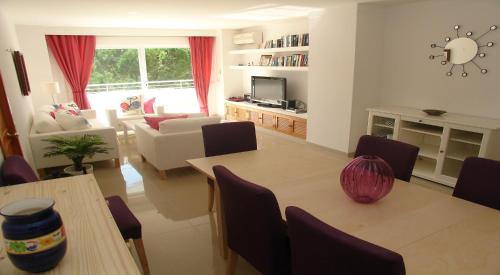Puerto de Pollensa Apartment | Lovely Penthouse Apartment in Bellresguard