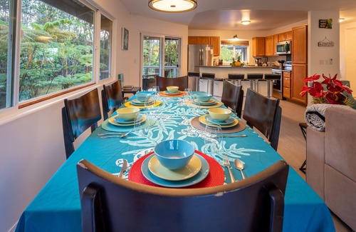 Volcano House | Lovely Private Home 5 minutes to Hawaii Volcanoes National Park