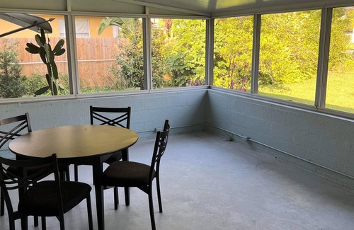 New Smyrna Beach House | Lovely Private 2 Bedroom 6 miles to the beach and 5 minutes to the river