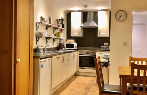 Chedworth Cottage | Lovely quirky cotswold cottage (Old Telephone Exchange)