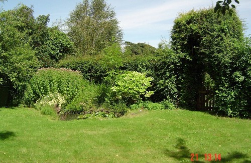Barkston Ash Cottage | Lovely renovated Stone Cottage & Garden, great location Central Yorkshire