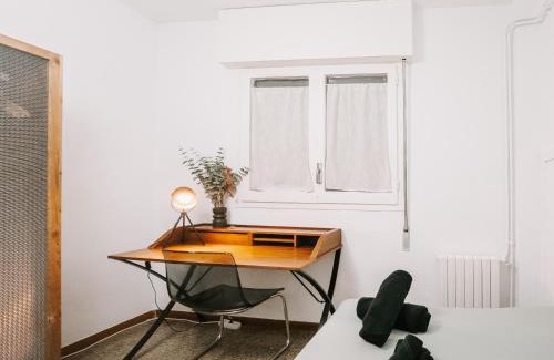 Sarria-Sant Gervasi Apartment | Lovely Room In Gracia