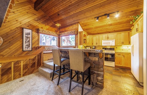 Mammoth Lakes Condo | Lovely, Spacious 2-Bedroom + Loft Condo