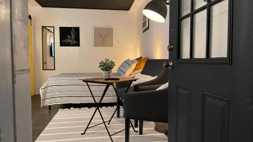 Colonialtown North House | Lovely Spacious Guesthouse in Mills 50 District