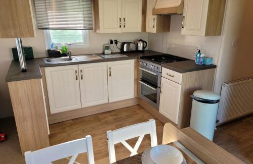 Great Houghton House | Lovely Static Caravan at Billing Aquadrome