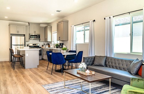 Fullerton House | LOVELY STAY |GREAT LOCATION NEAR DISNEY & DOWNTOWN