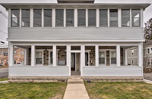Stoughton Apartment | Lovely Stoughton Getaway Near Train Station!