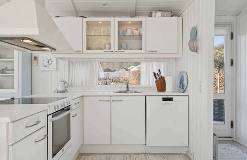 Grønninghoved Strand House | Lovely summer house with sea view