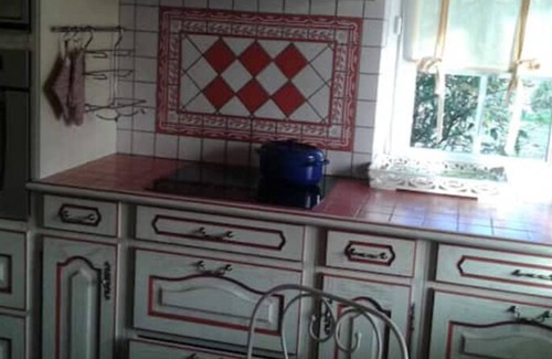La Barre-en-Ouche House | Lovely Traditional Manor new 2025 Pool (Group Up to 26x)