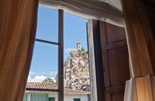 Caprona Villa | Lovely Tuscany in Villamorosa