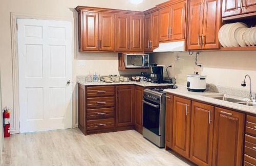 Providence Apartment | Lovely Two Bedroom Apartment in Providence