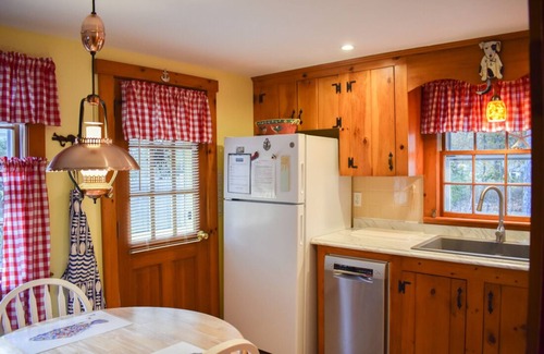 Dennis Port House | Lovely two bedroom home with central air located in Dennisport!