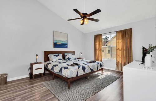 Kissimmee Condo | Lovely vibrant mid-century escape condo by Disney!