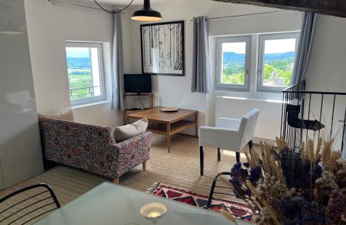 Joucas Apartment | Lovely views in secret Provence