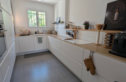 Roquemaure Villa | Lovely villa with pool, in a quiet location near Avignon