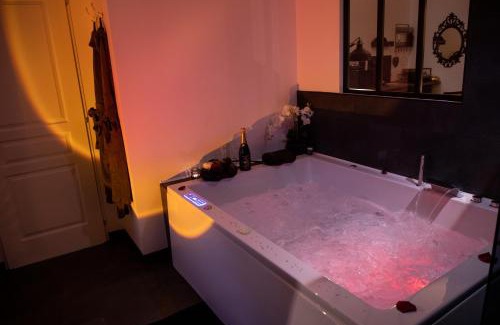 Verton House | LOVER'S ROOM OR