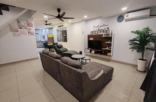 Seremban House | Loveu homestay 232 duyung